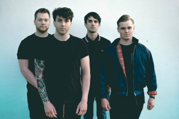 Faux-fault-magazine-800x533